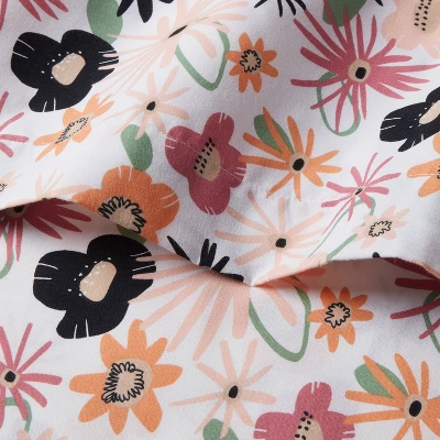 Easy Care Printed Pattern Sheet Set - Room Essentials™ 2 Easy Care Printed Pattern Sheet Set - Room Essentials™ - Image 2